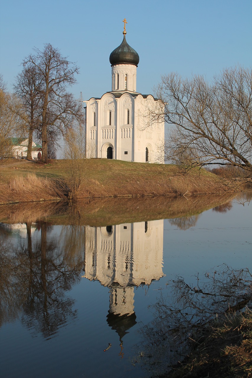 nature churches reflection free photo