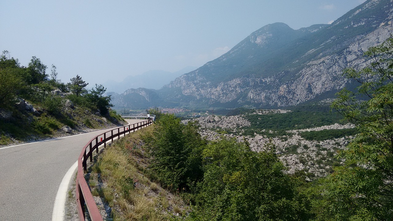 nature road italy free photo