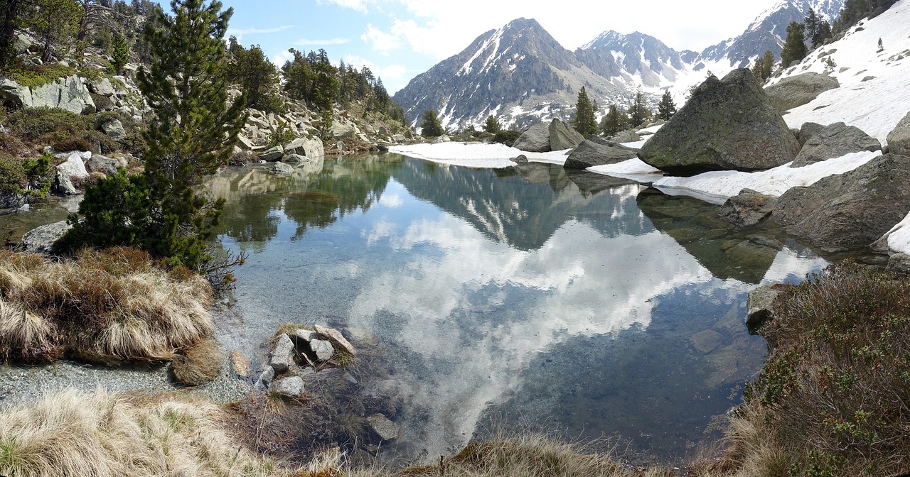 nature mountain snow free photo