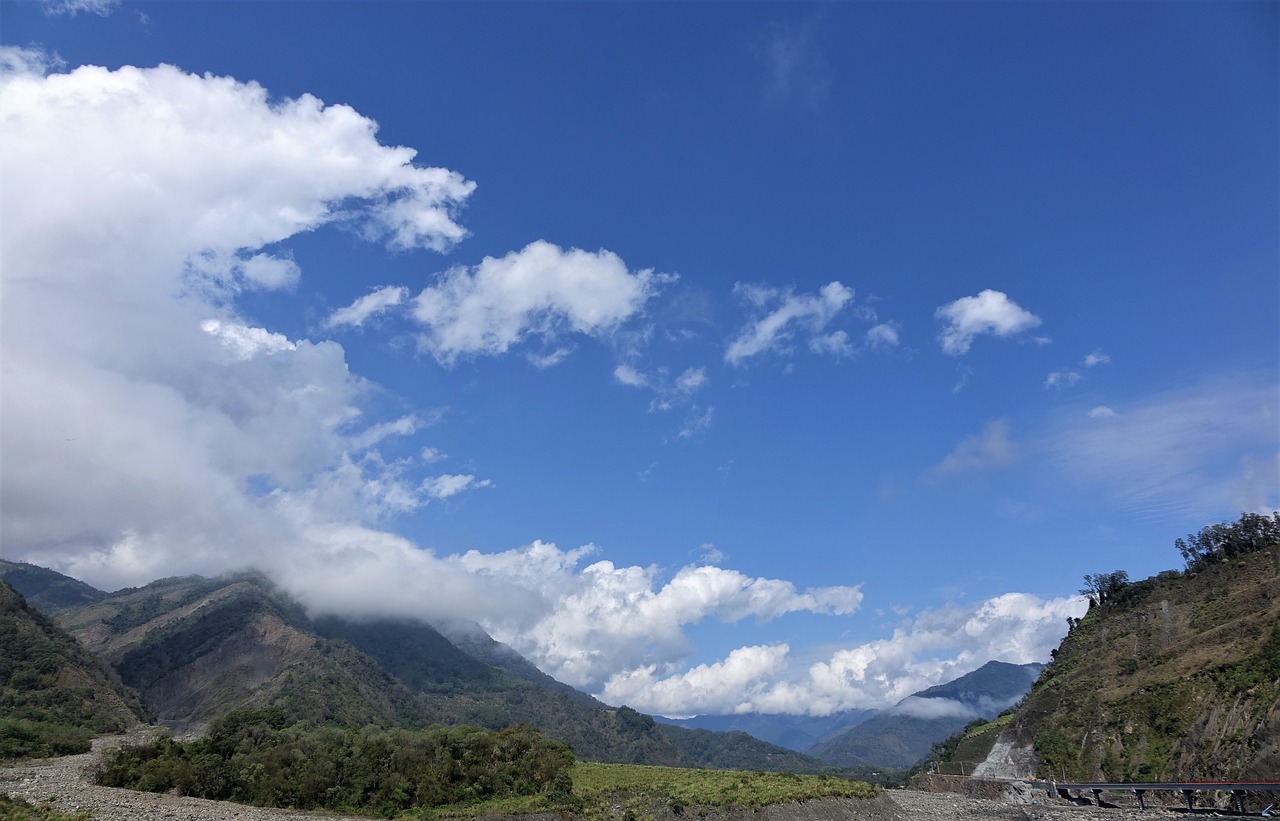 nature mountain a bird's eye view free photo