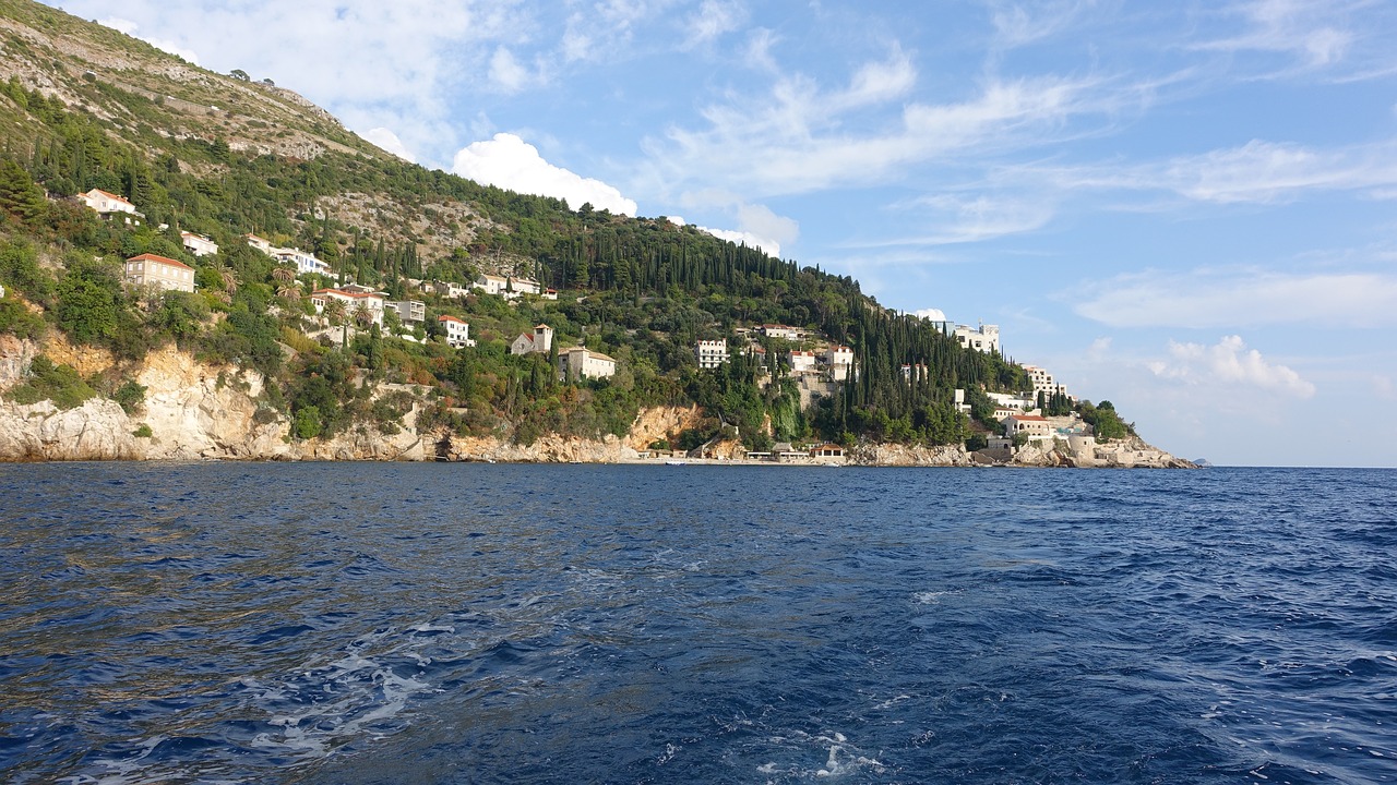 nature  the body of water  panorama of free photo