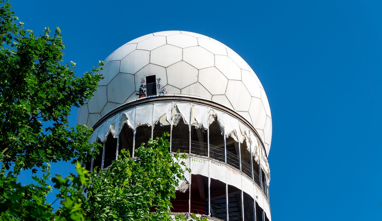 nature  radar station  abandoned free photo