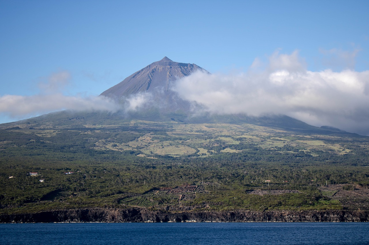 nature  landscape  volcano free photo