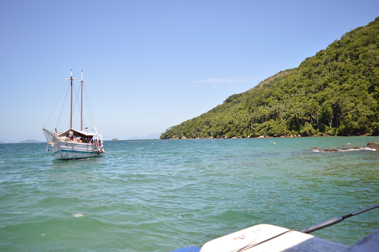 nature  mar  boat free photo