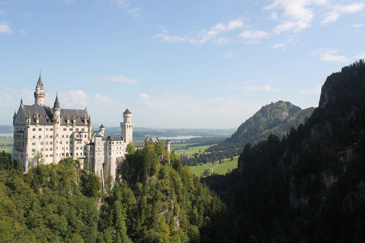 nature  castle  mountains free photo