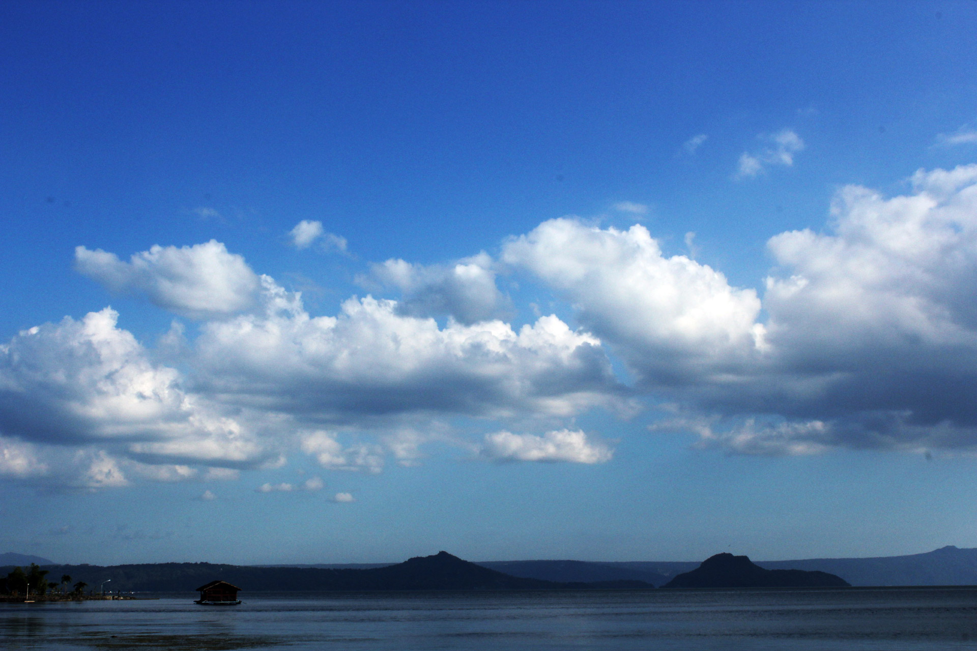 nature mountain clouds free photo