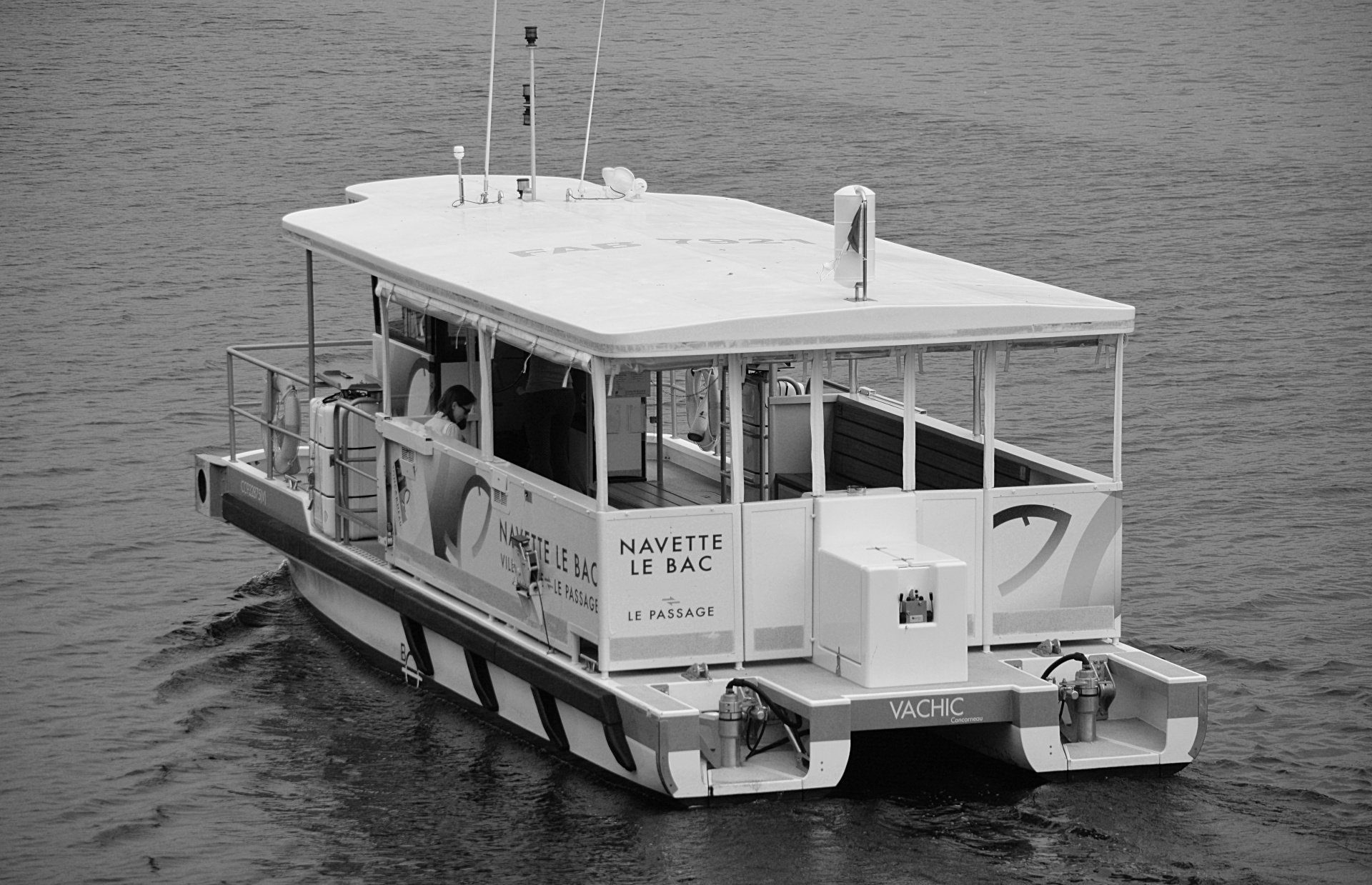 boat shuttle black white free photo