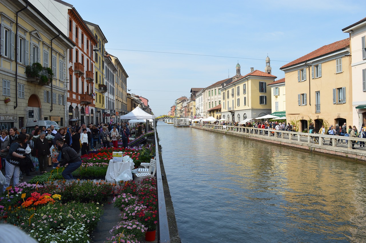 naviglio waters milan free photo