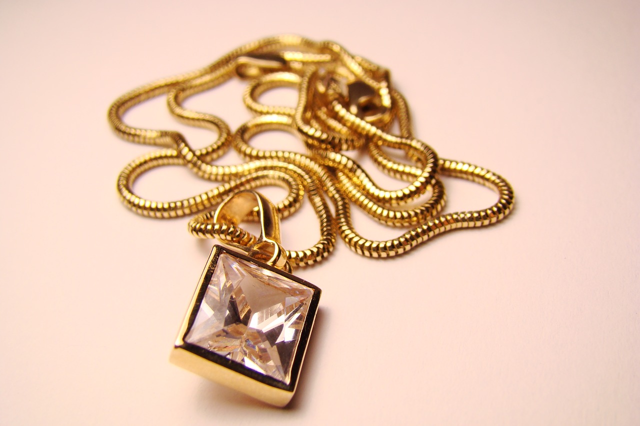 necklace  gold  beauty free photo