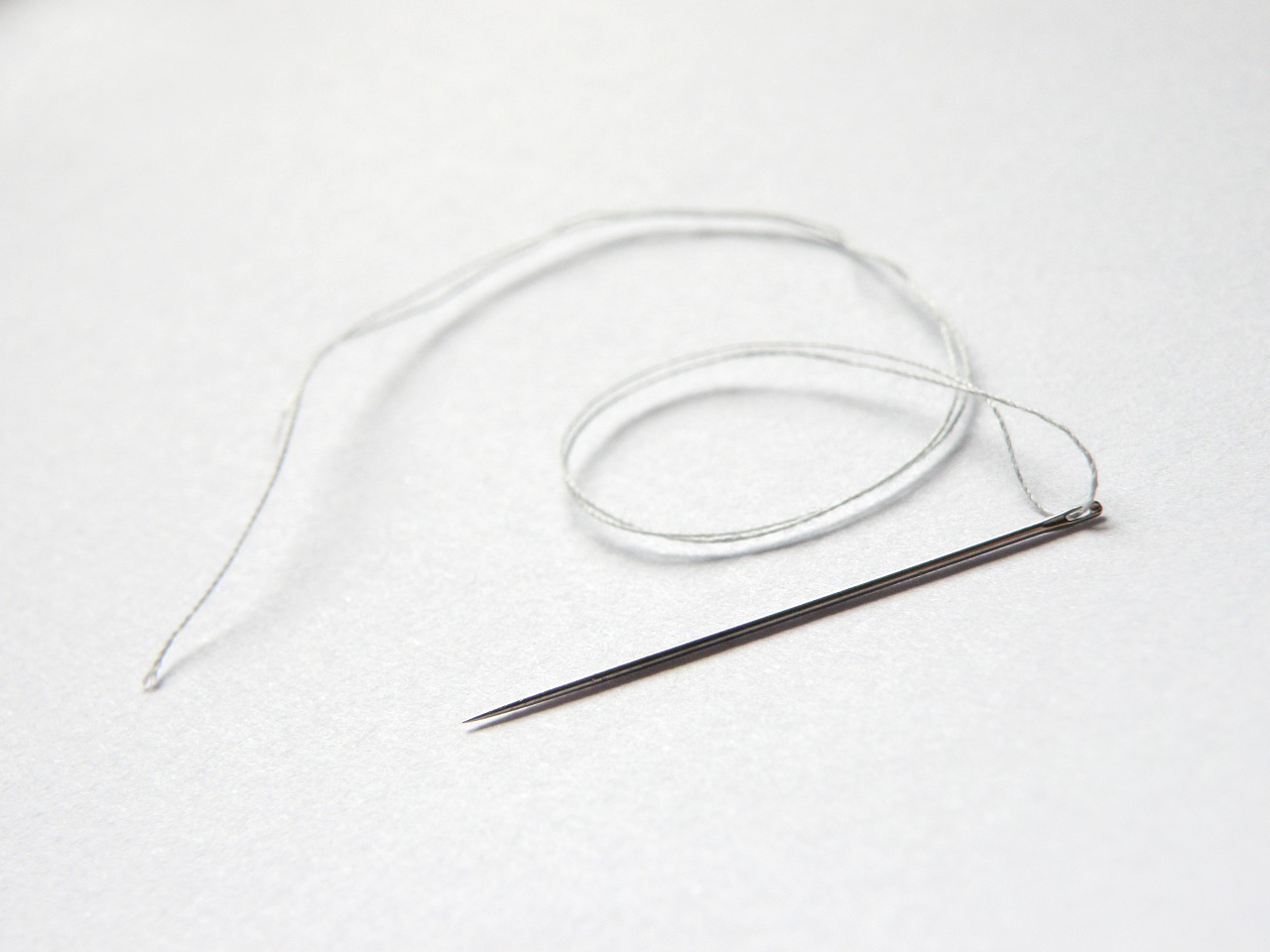 needle thread sewing free photo