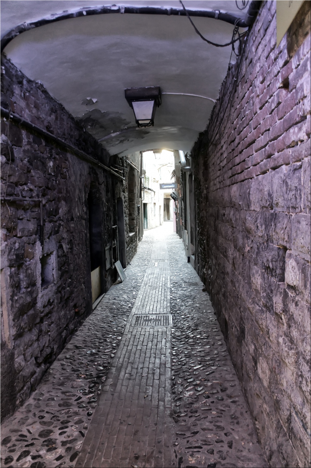 alley narrow alley old town free photo