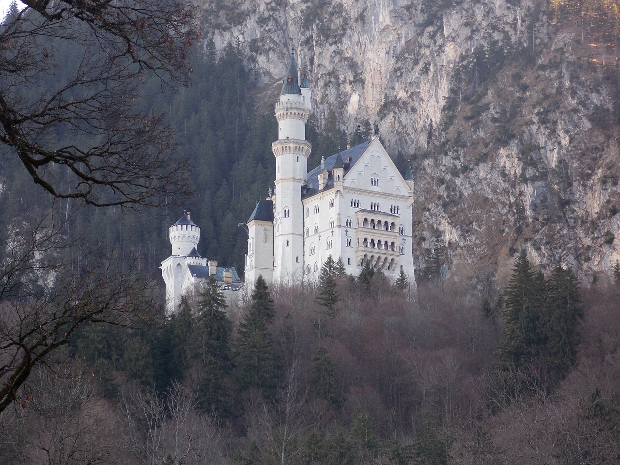 neuschwanstein castle castle fairy castle free photo