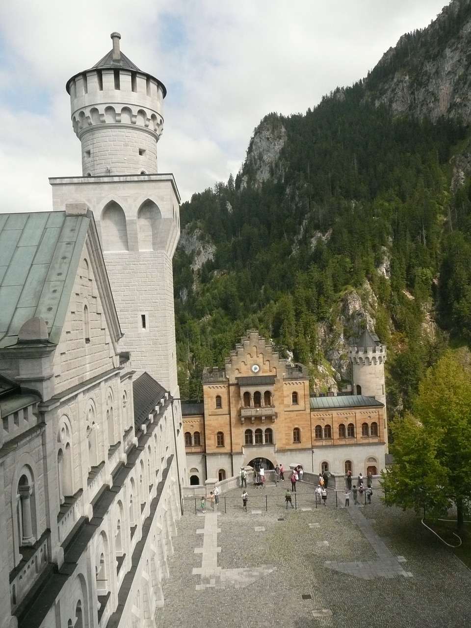 neuschwanstein castle tower fairy castle free photo