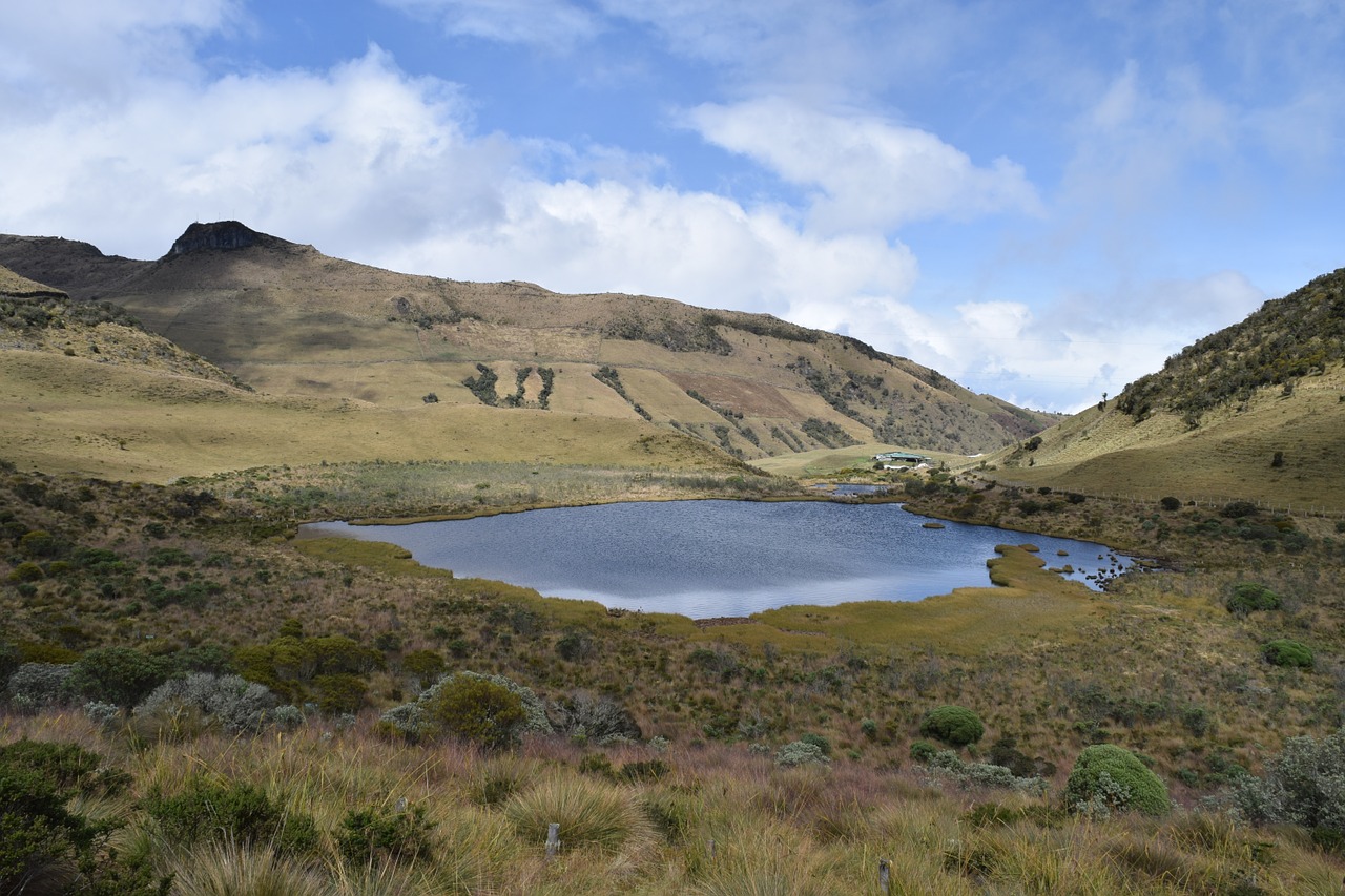 nevado laguna manizales free photo