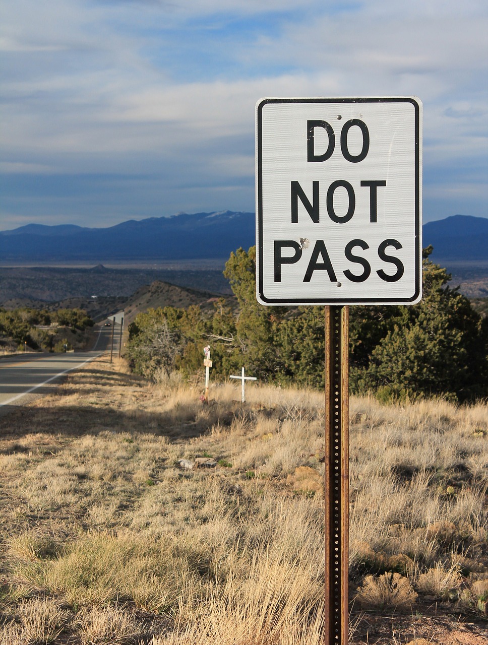 new mexico do not pass road sign free photo