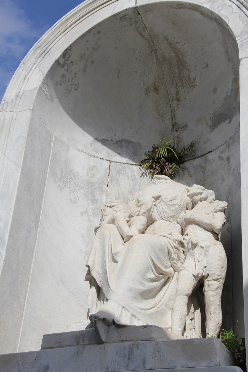 new orleans nola statue free photo