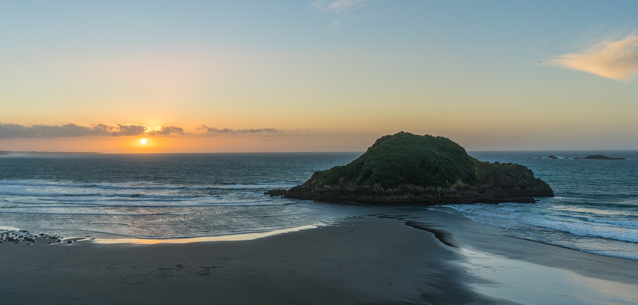 new plymouth  new zealand  beach free photo