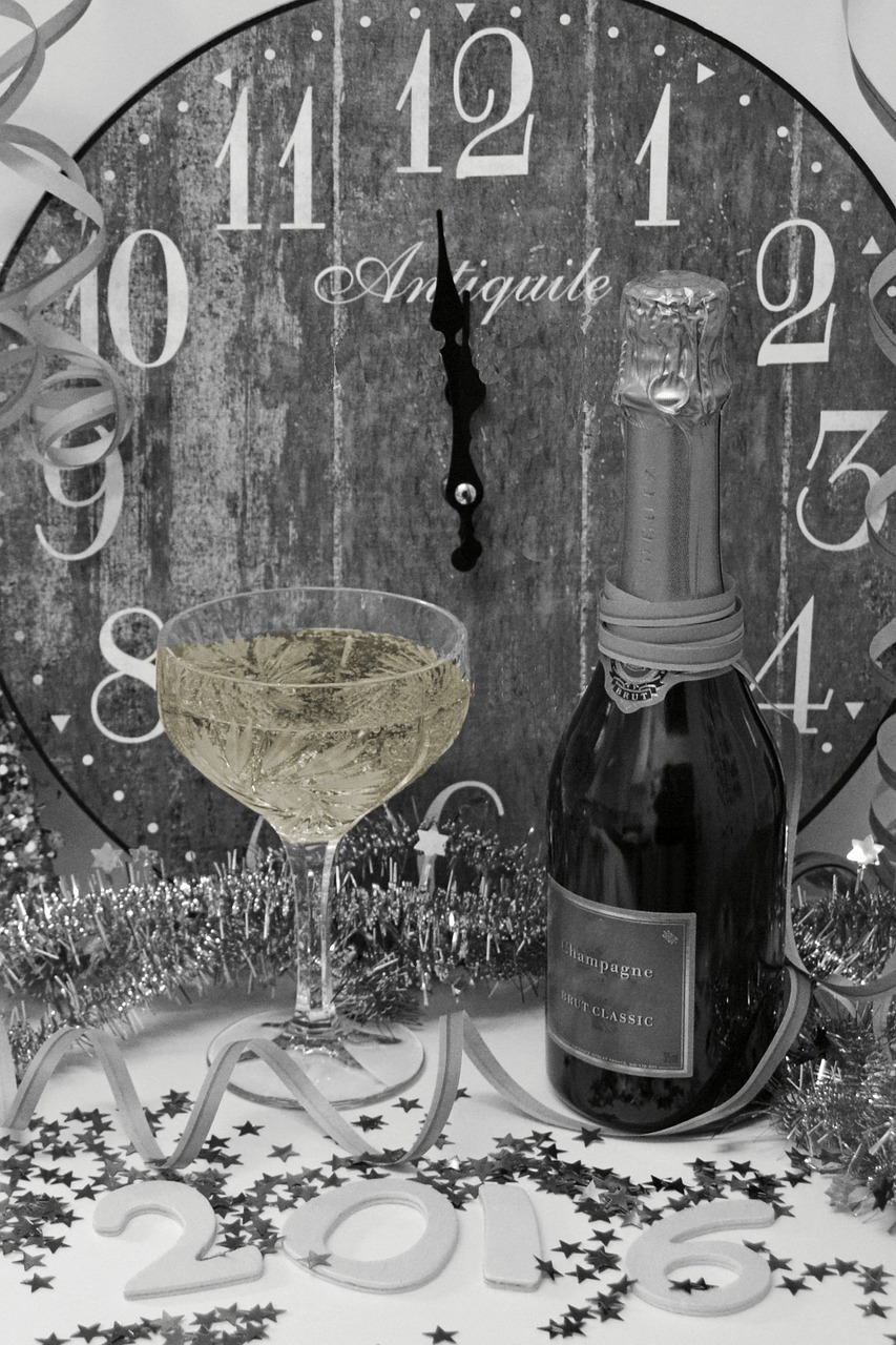 new year's eve new year's greetings clock free photo