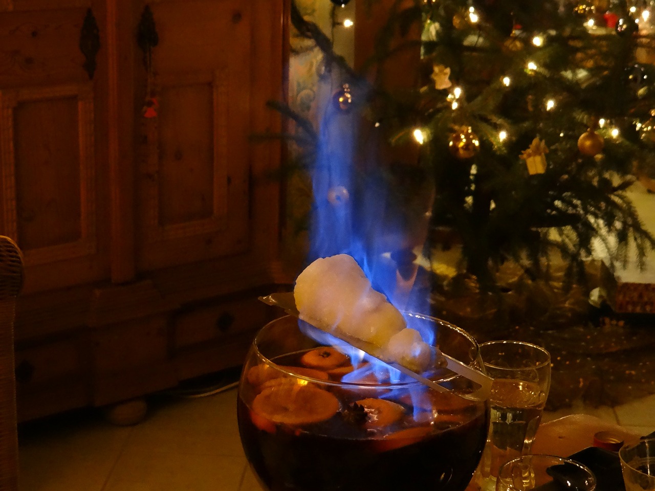 new year's eve feuerzangenbowle new year's day free photo