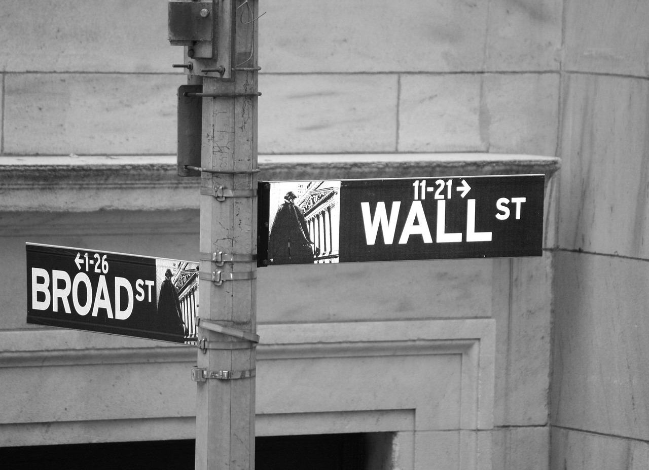 new york wall street street free photo
