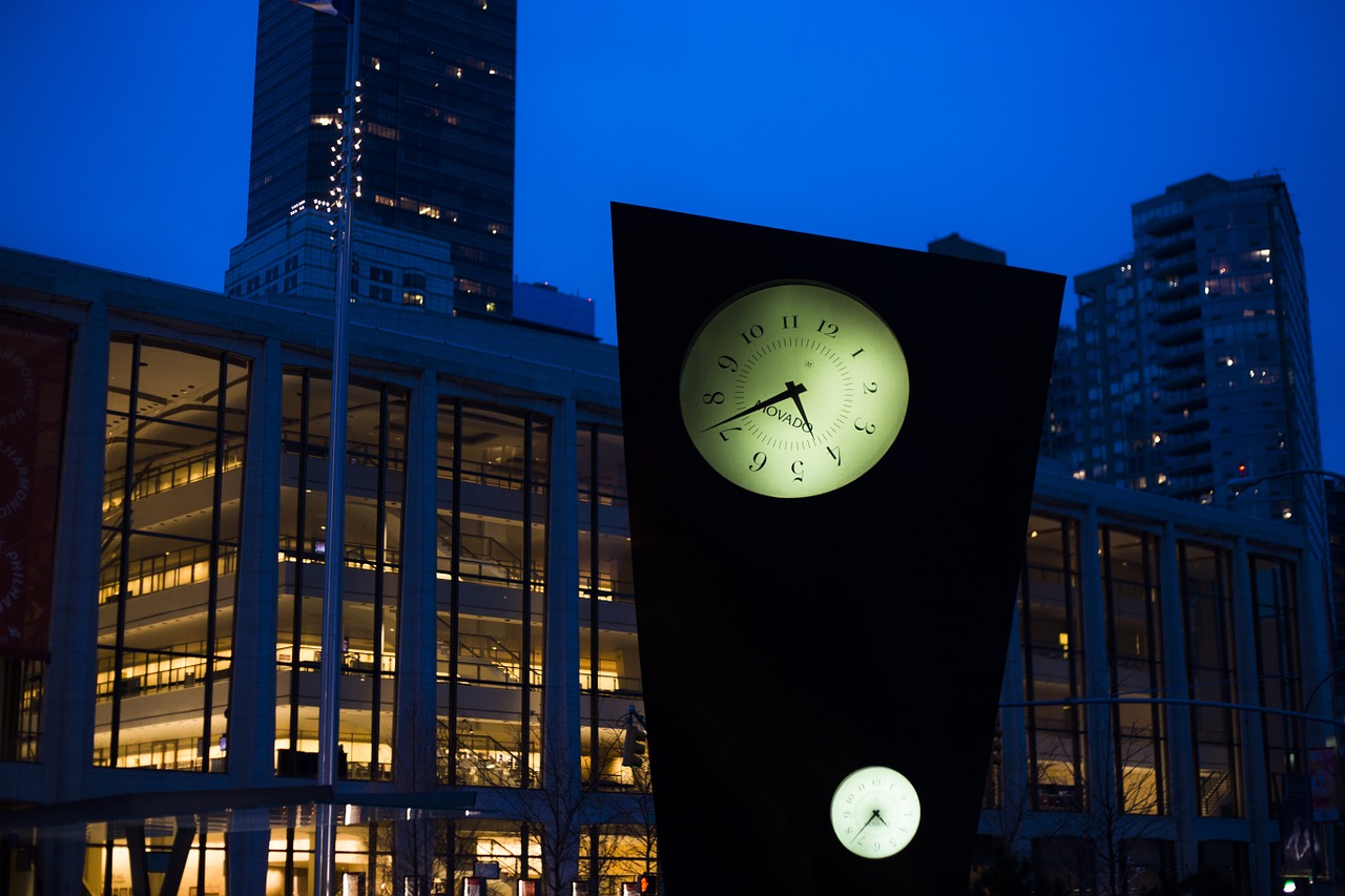 new york clock night free photo
