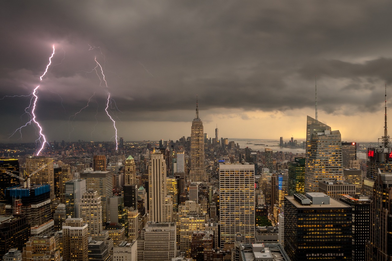 new york  thunderstorm  evening free photo