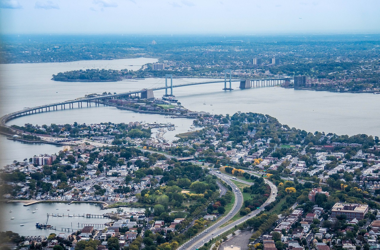 new york bridge aerial view free photo