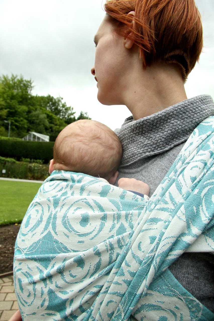 newborn woven wrap babywearing free photo