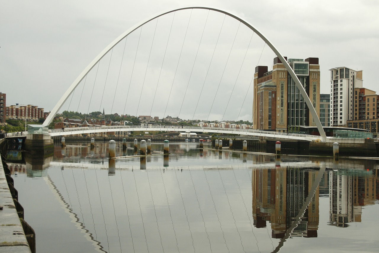 newcastle upon tyne bridge newcastle upon tyne city newcastle upon tyne landmark free photo