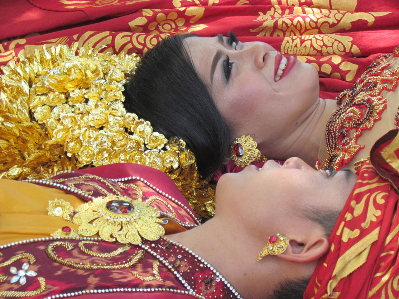 newlyweds indonesia balinese free photo