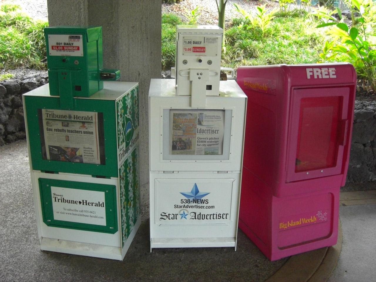 newspaper vending machine free photo