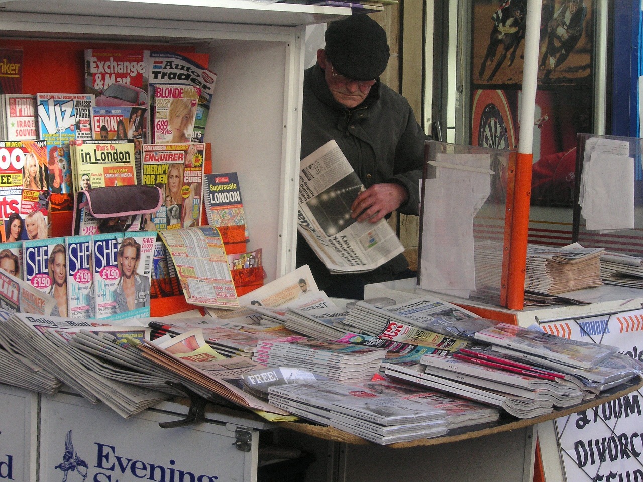 newspapers newspaper stand kiosk free photo