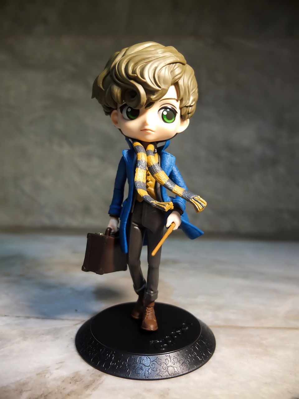 newt  scamander  young free photo