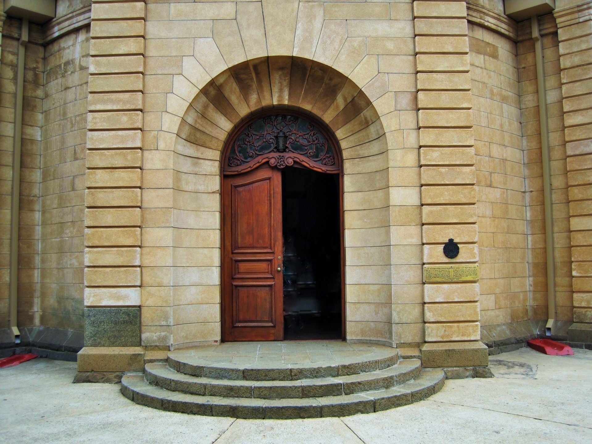 двери для храма