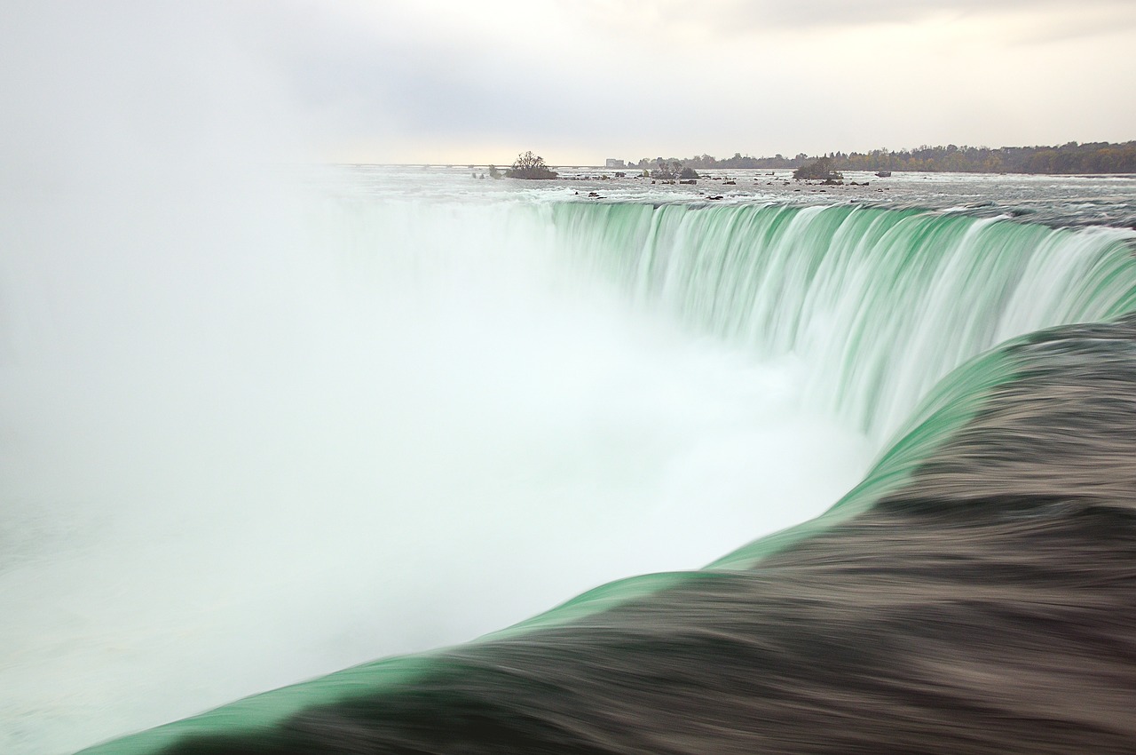 niagara waterfall spray water power free photo