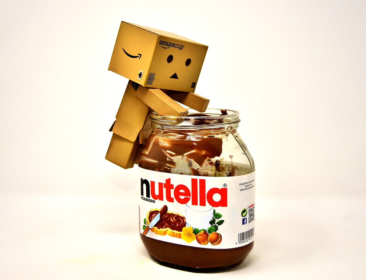 nibble nutella danbo free photo