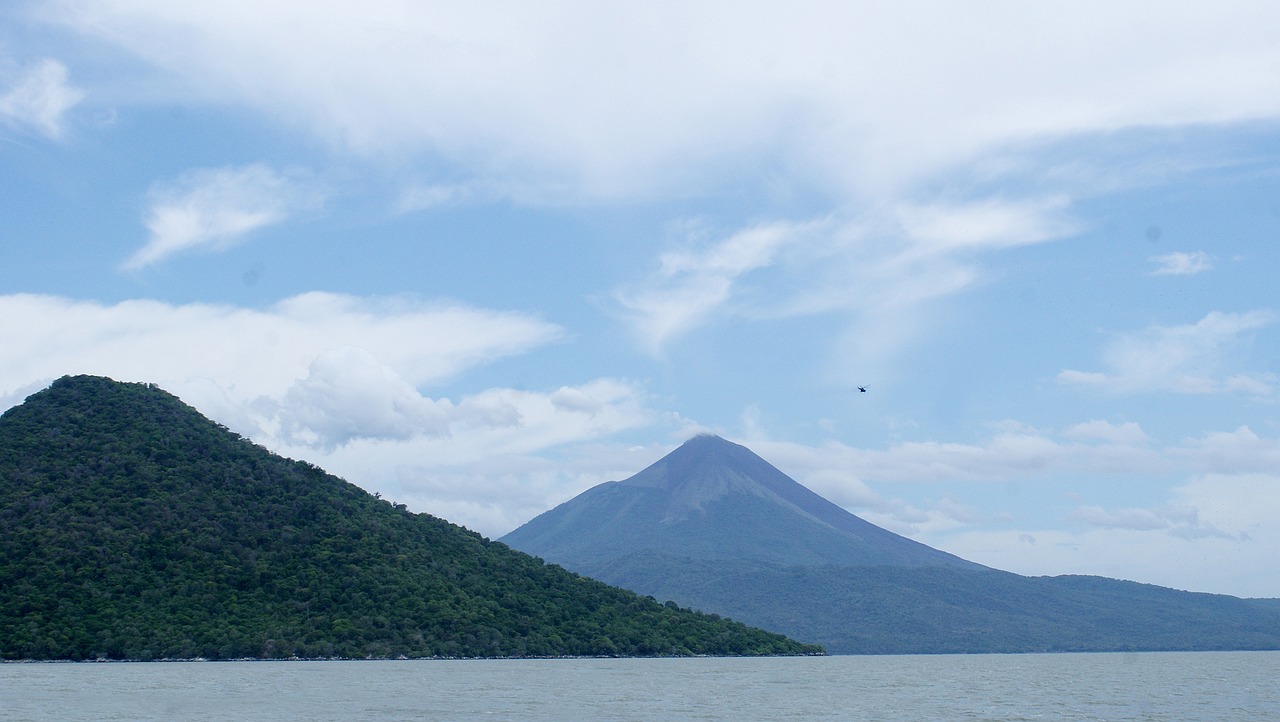nicaragua volcanoes lake free photo
