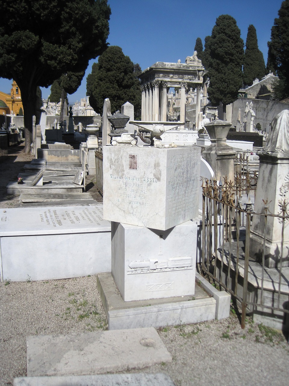 nice south of france cemetery free photo