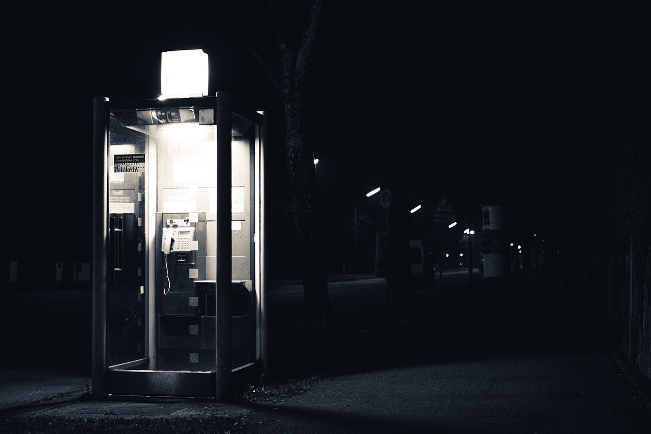 night telephone outdoors free photo