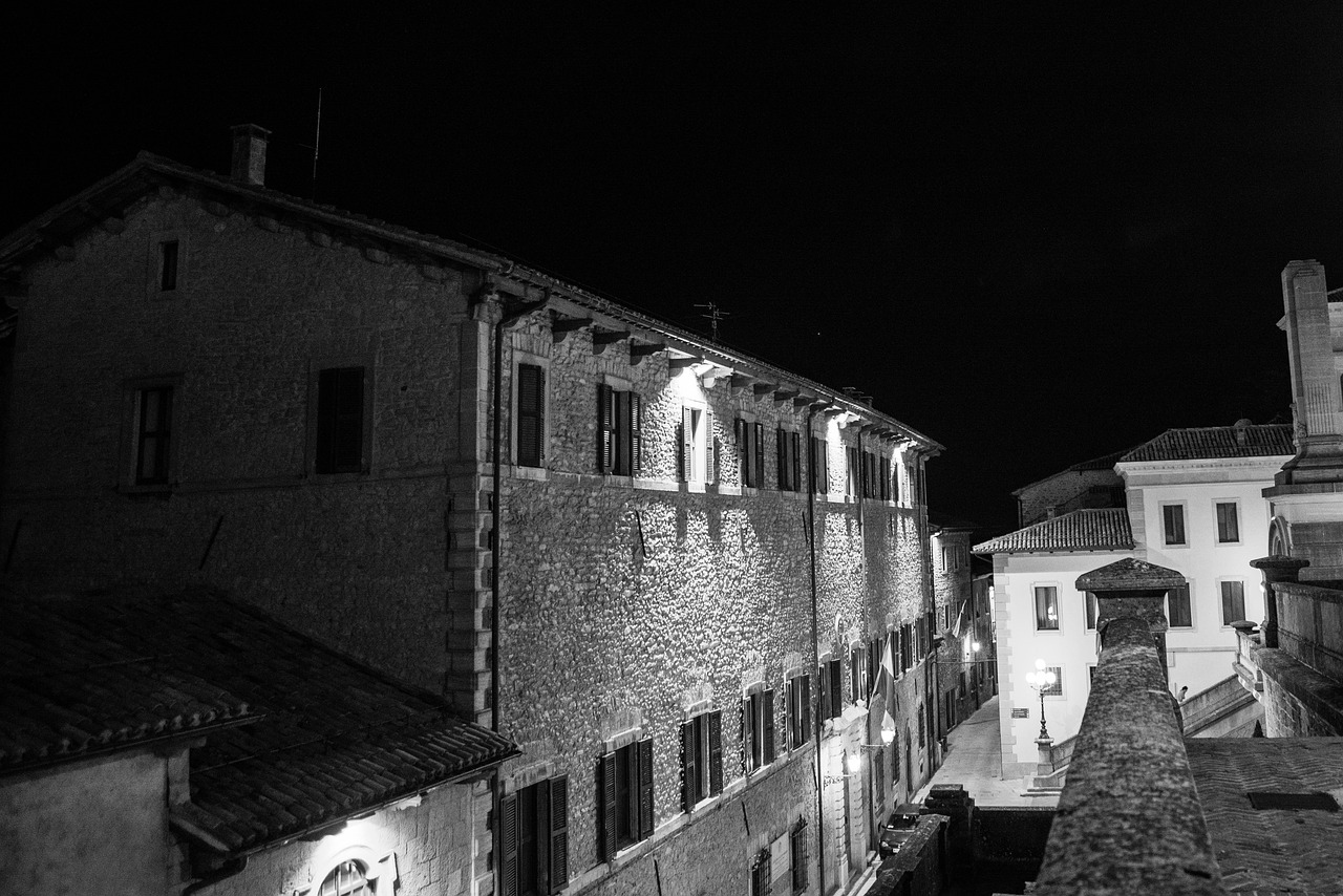 night italy architecture free photo