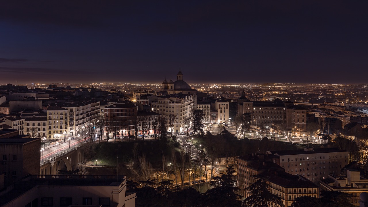 night  madrid  city free photo