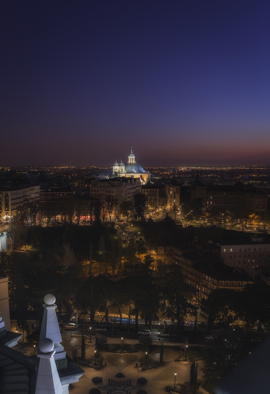 night  basilica  architecture free photo