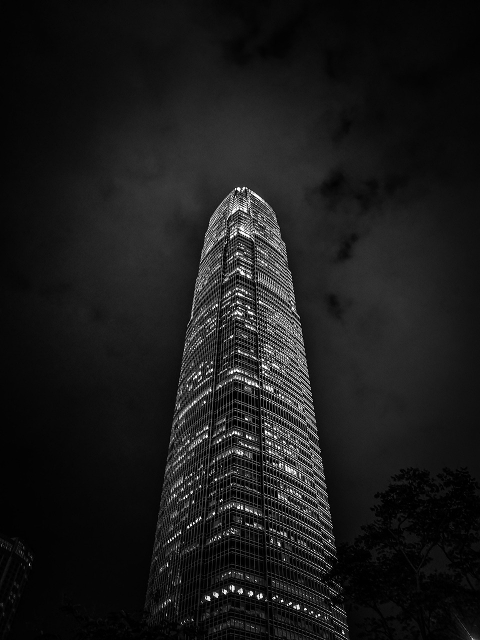 night  black and white  tower free photo