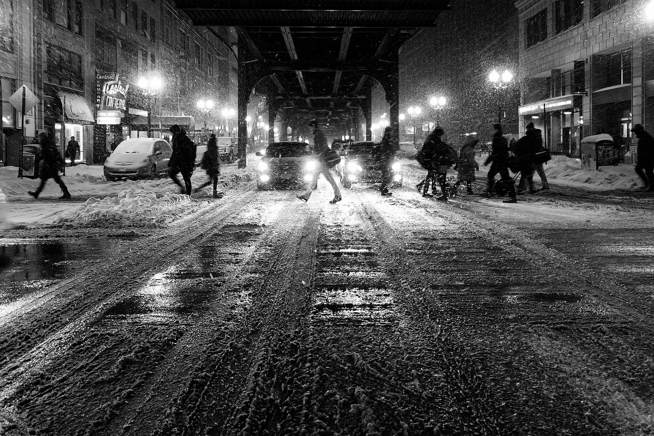 night city black and white free photo