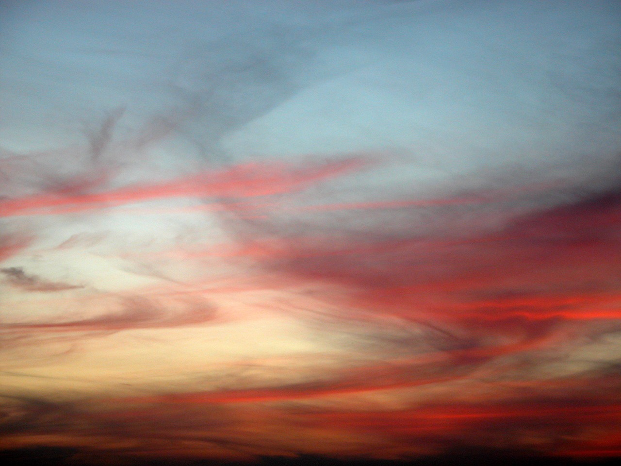 night sky wispy clouds clouds free photo