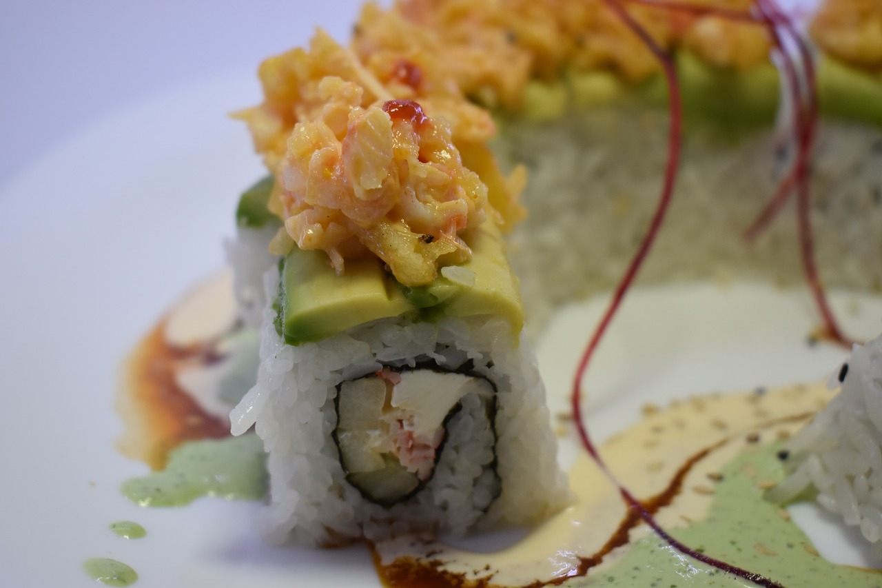 nikkei sushi sushi roll free photo