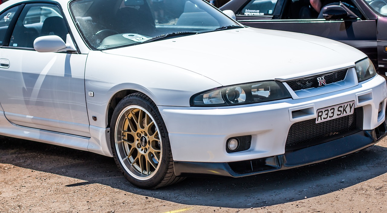 nissan  skyline  r33 free photo