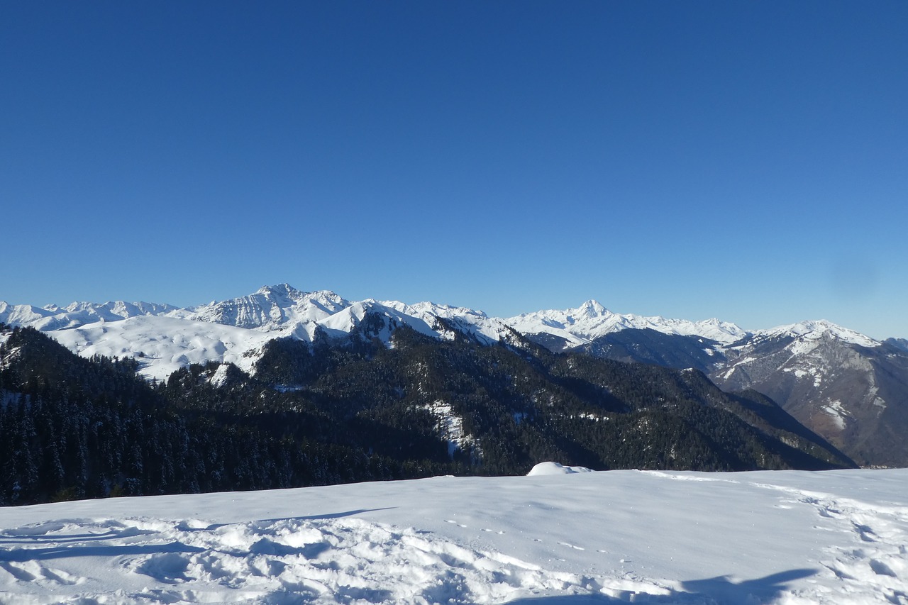 nistos  pyrénées  mountain free photo