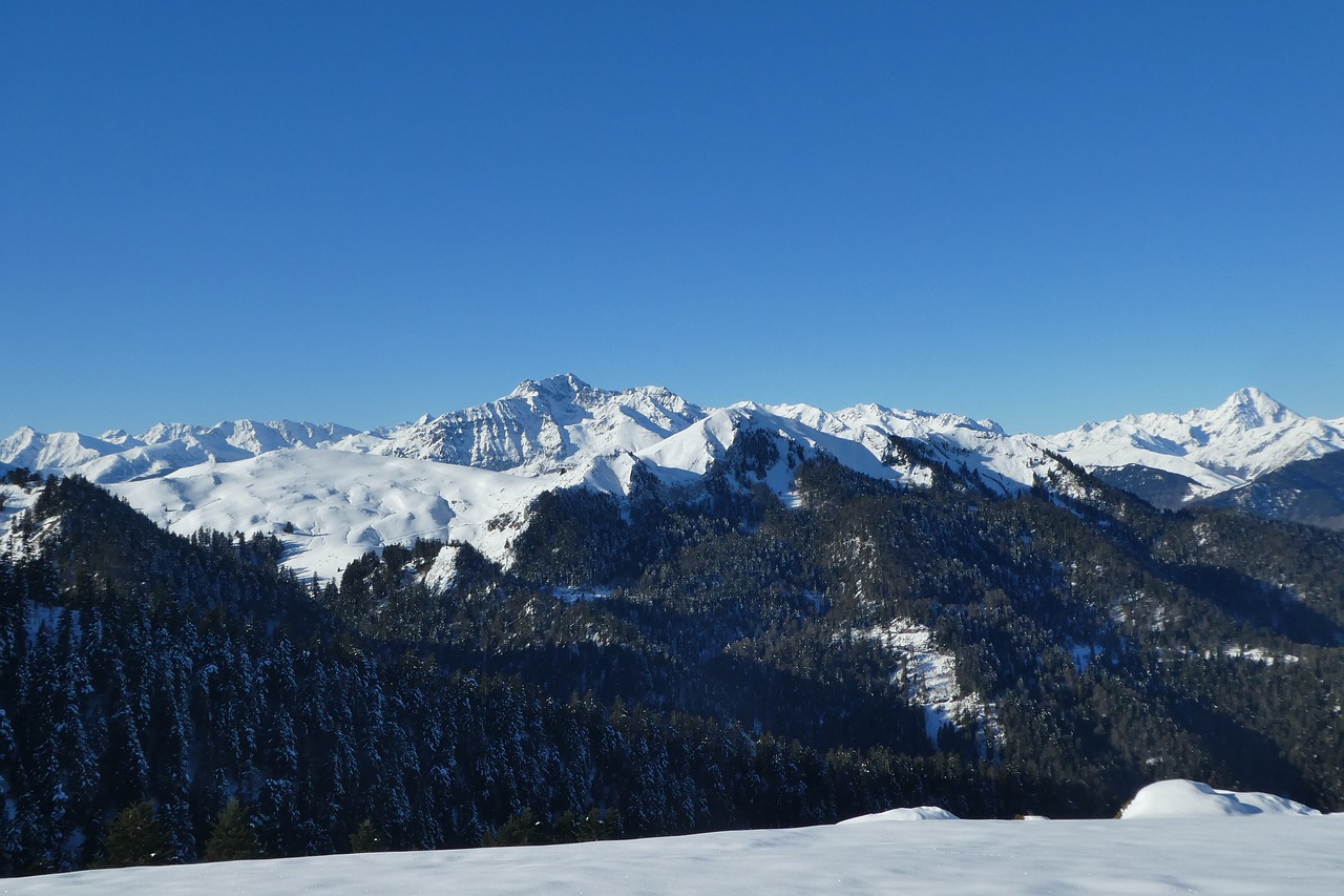 nistos  pyrénées  mountain free photo