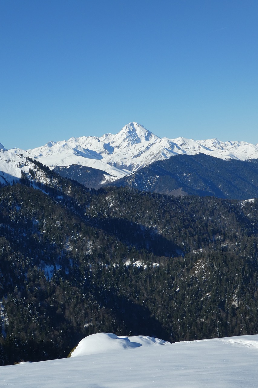 nistos  pyrénées  mountain free photo